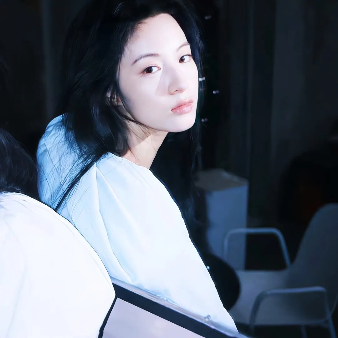 女人是英雄